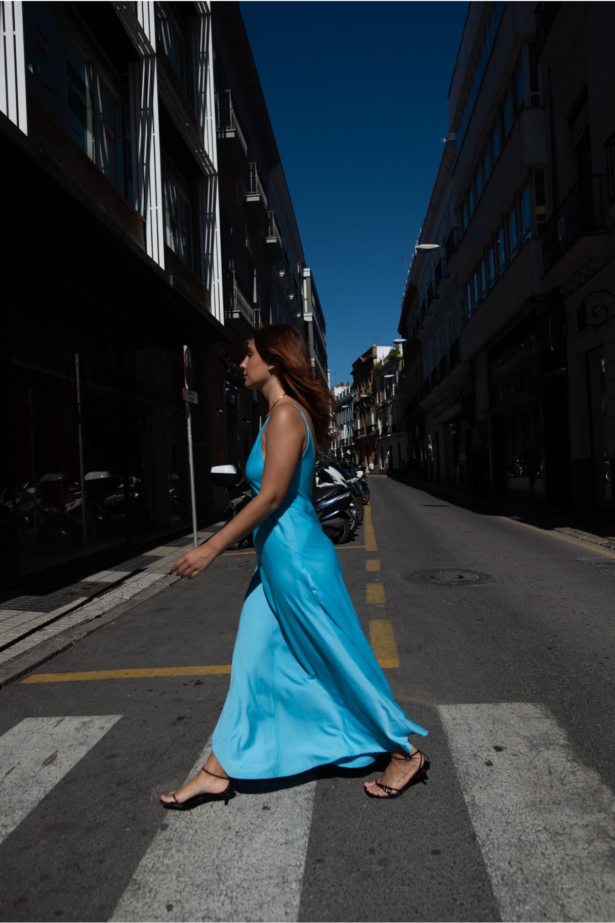 Vestido Midi Alças Azul Céu