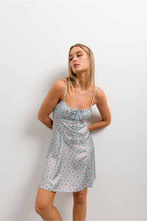 Vestido Curto Cetim Estampado Flores