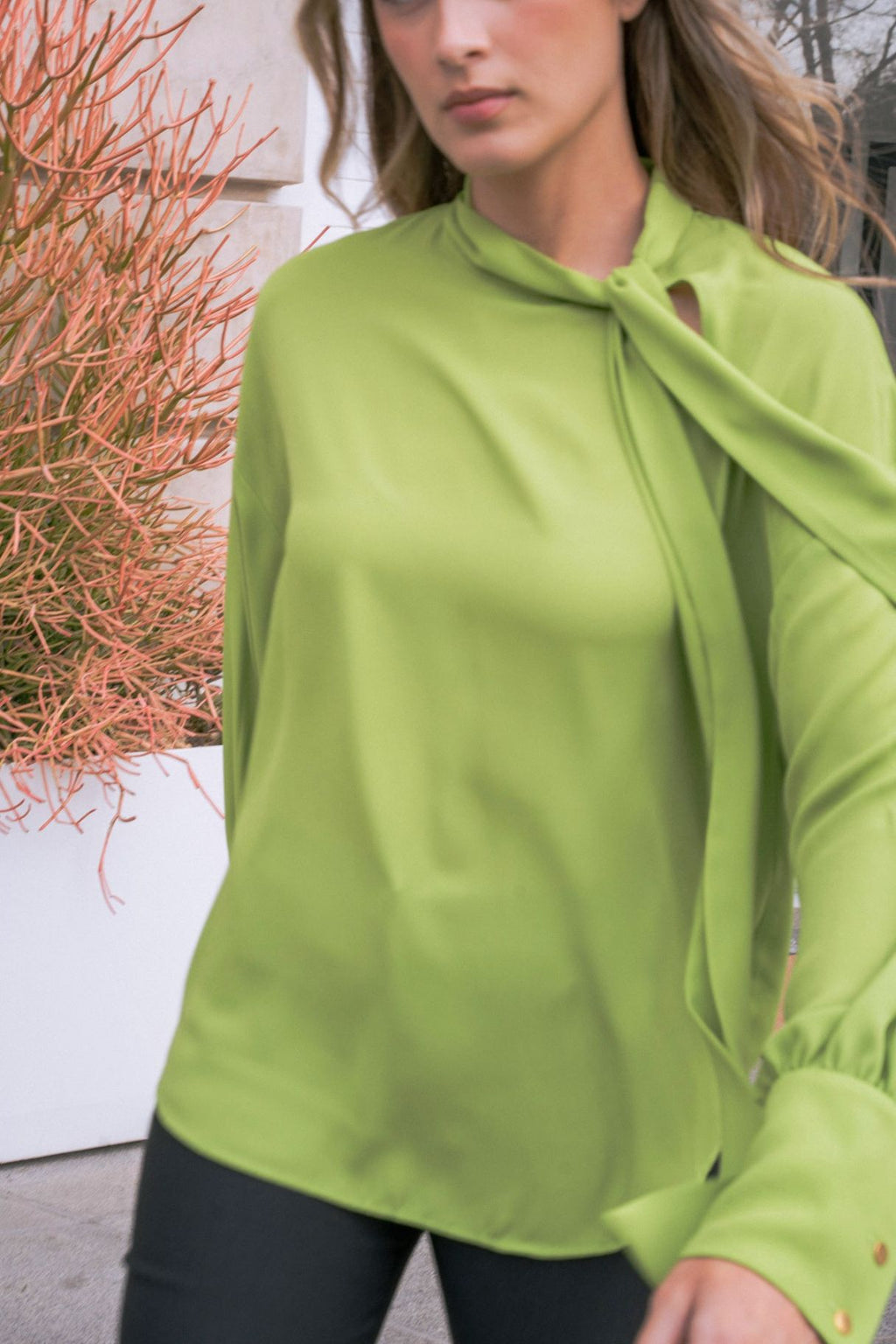 Camisa Verde com Laço