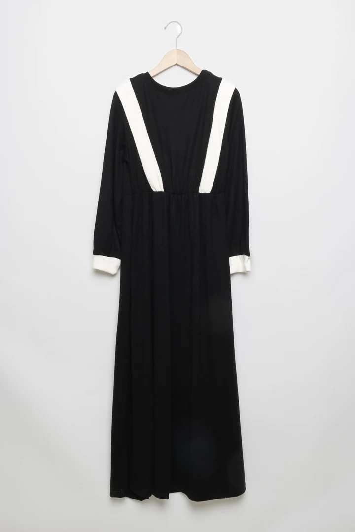 Vestido de Malha Preto e Branco