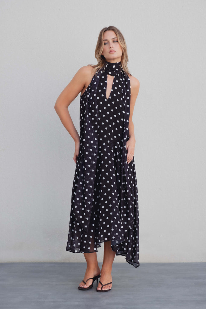 Vestido Halter Fluido Bolinhas