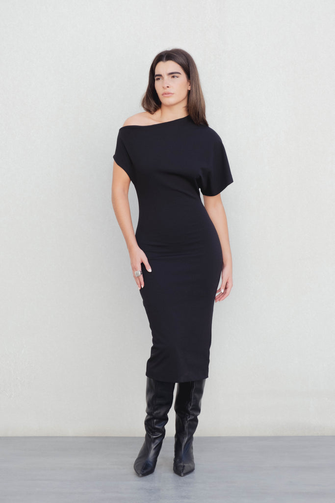 Vestido Midi Assimétrico Preto