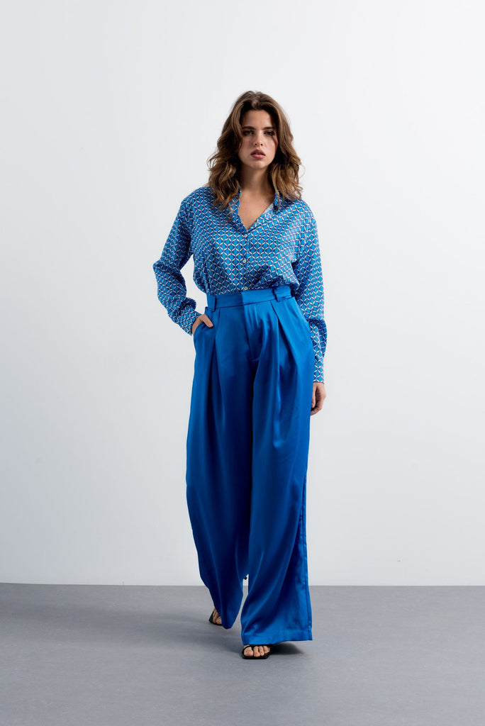 Calças Largas Acetinadas Pregas