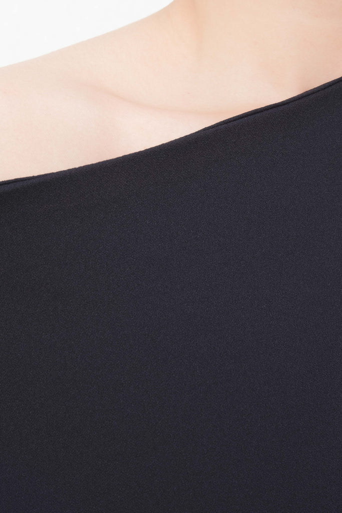 Vestido Midi Assimétrico Preto