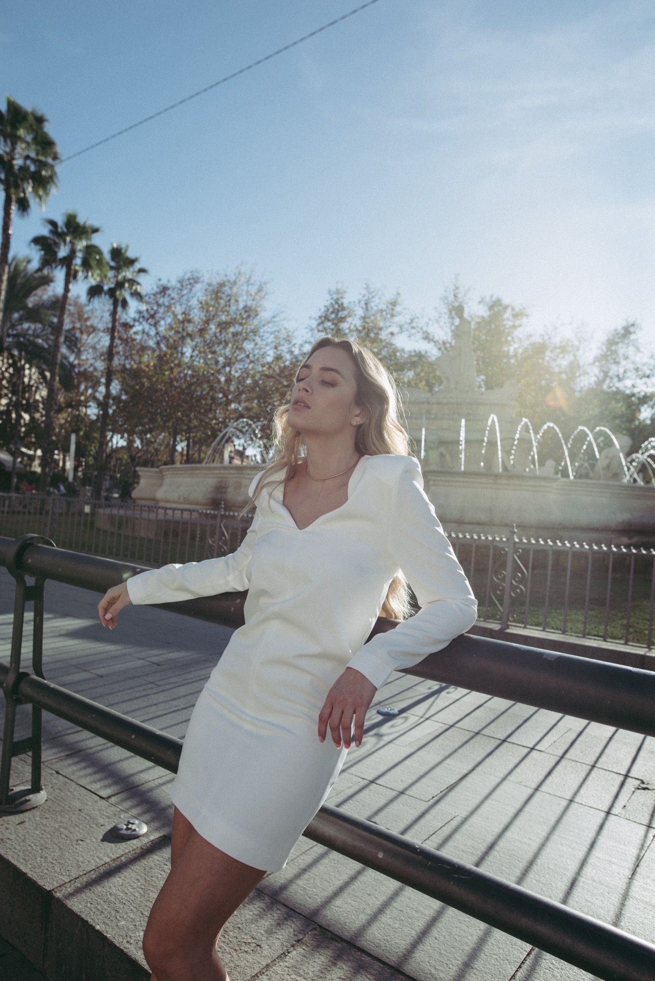 Vestido Cerimónia Curto Ombreiras Branco